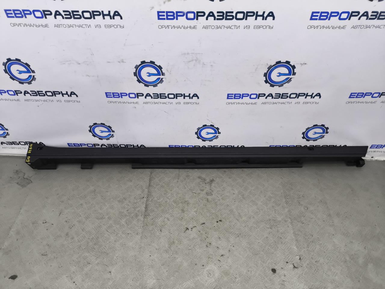 накладка на порог Lexus RX 4 поколение 2017, 3.0 л., бензин, АКПП, передний привод, правый руль, 7585048040 - фото №1