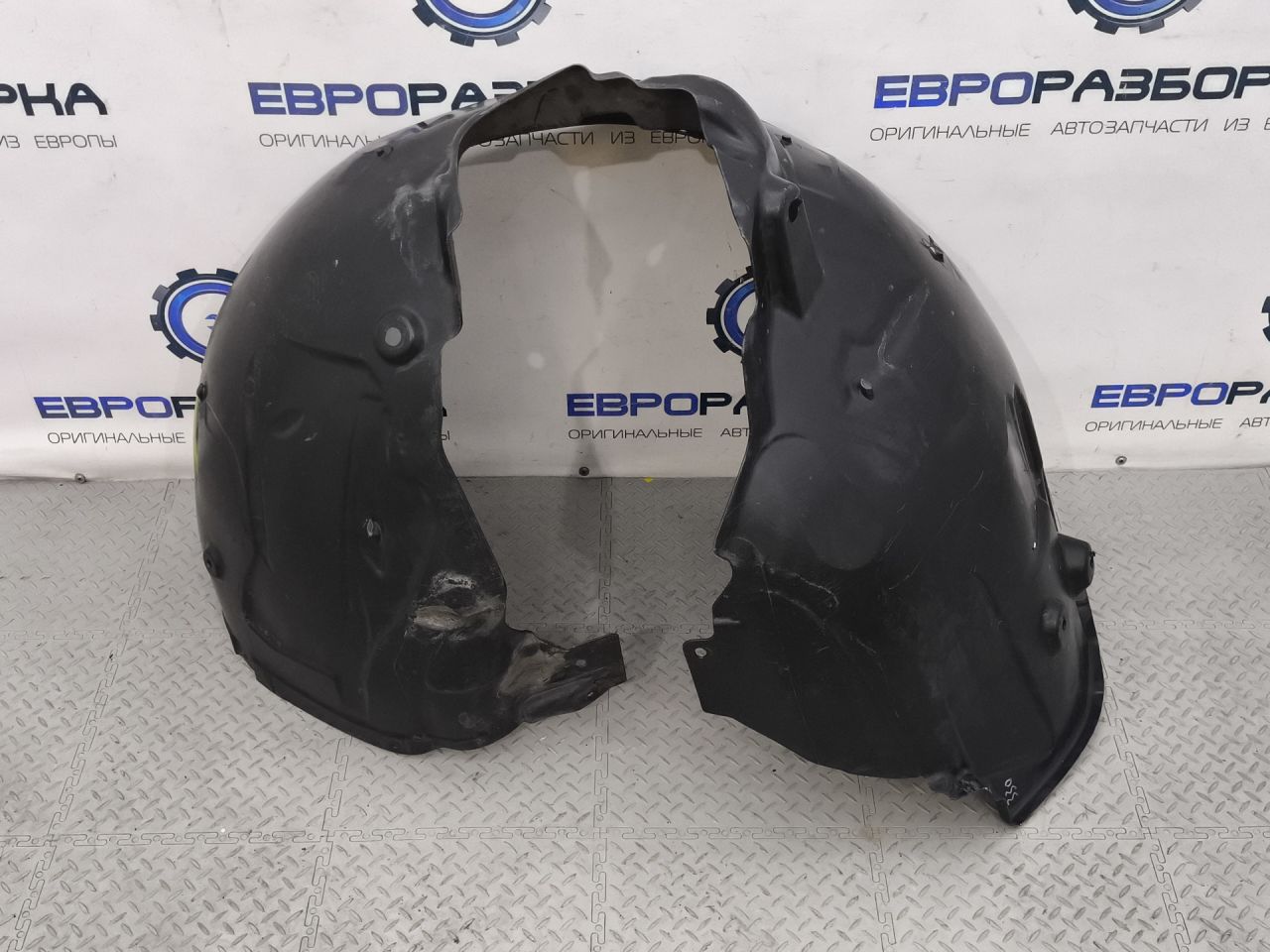 защита арок передняя правая (подкрылок) Audi A4 B9 2019, 2.0 л., TDi, дизель, АКПП, передний привод, 8W0821172A - фото №1