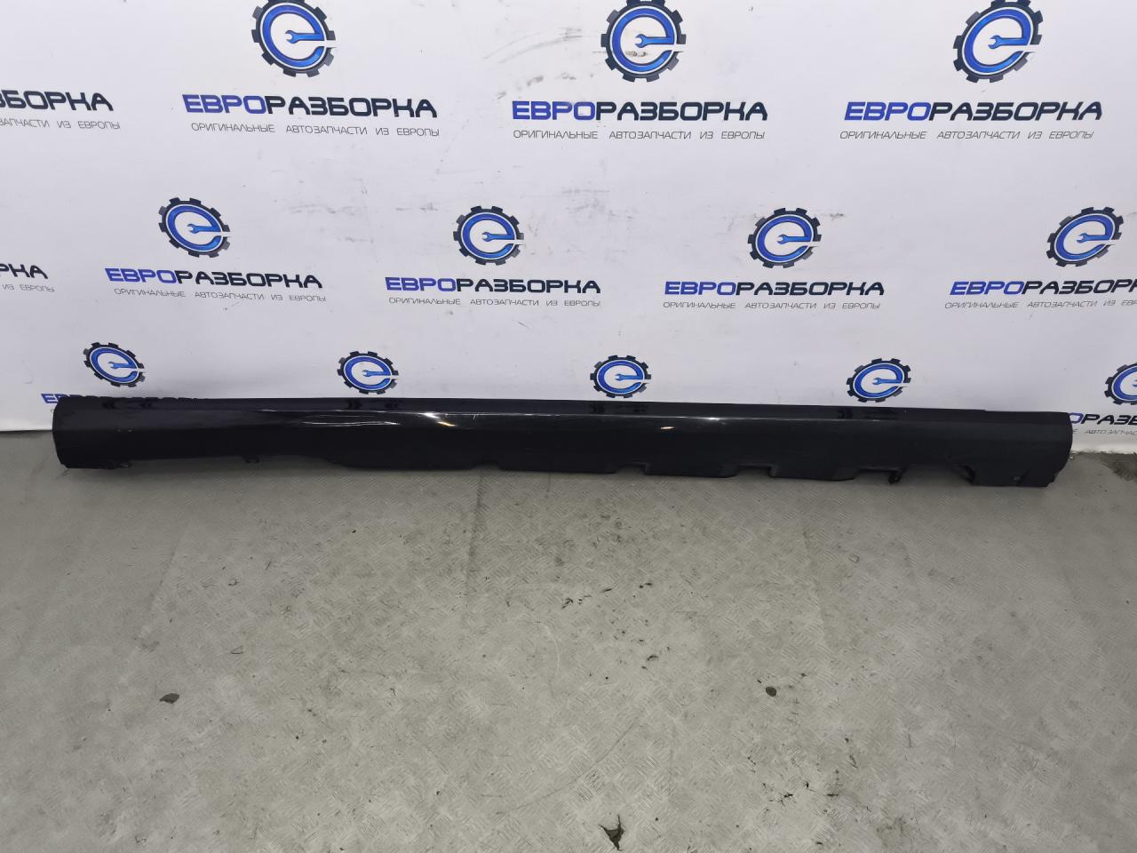 накладка на порог Audi S8 D4 2013, 4.0 л., TFSI, АКПП, передний привод, 4H0853856C - фото №1