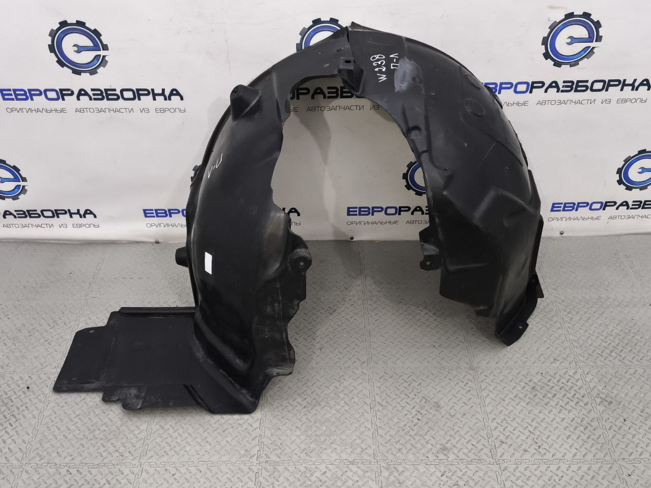 защита арок передняя левая (подкрылок) Mercedes-Benz E-Класс W213/S213/C238/A238 C238 2018, 2.0 л., бензин, АКПП, передний привод, A2386901503, A2386911700 - фото №1
