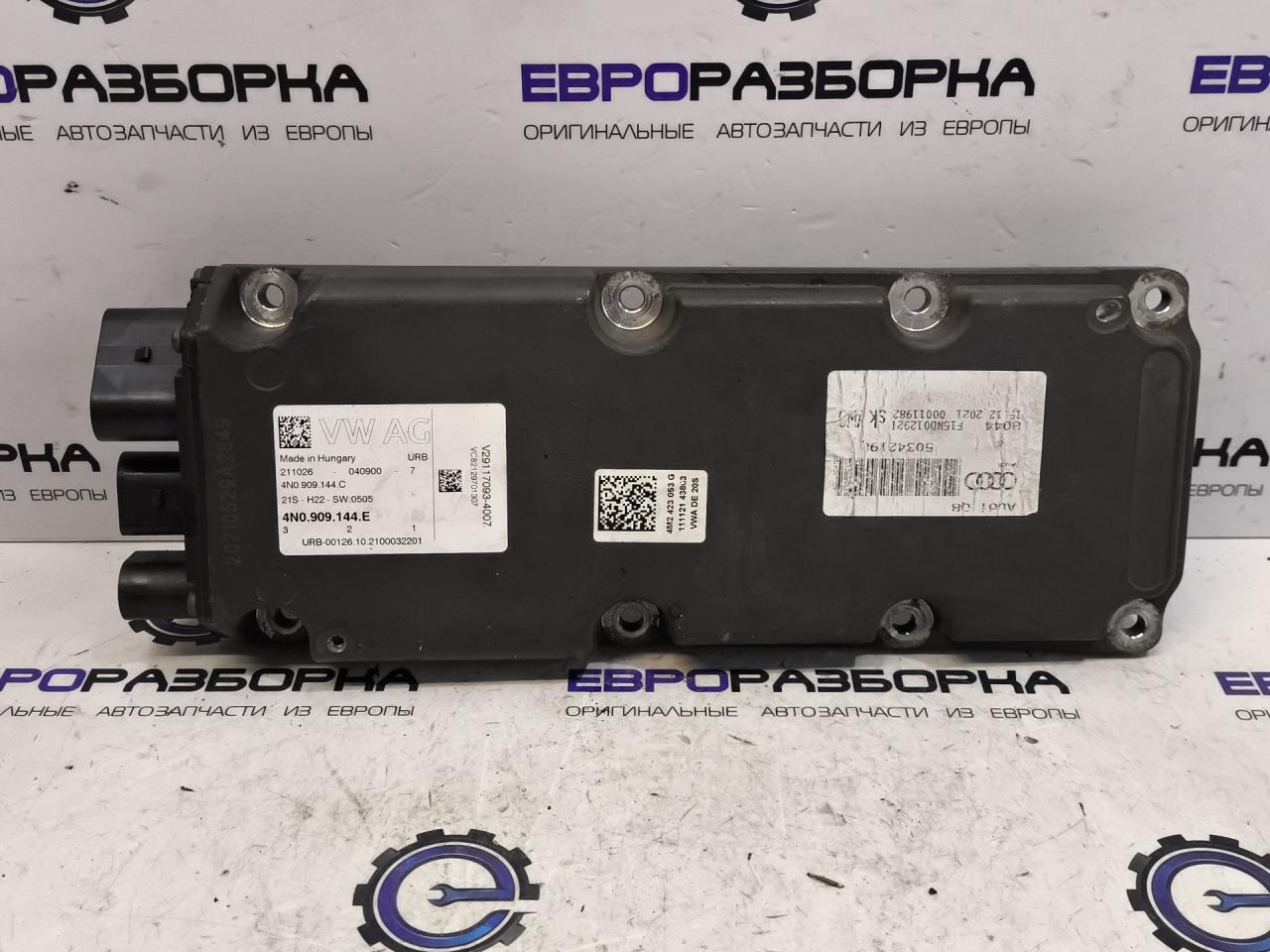 блок управления рулевой рейки Audi Q8 4M 2022, 3.0 л., TDi, дизель, АКПП, 2y / s9r, полный привод, правый руль, 4N0909144E, 4M1423055AJ, 4M1423055AL, 4M1423055AQ - фото №1