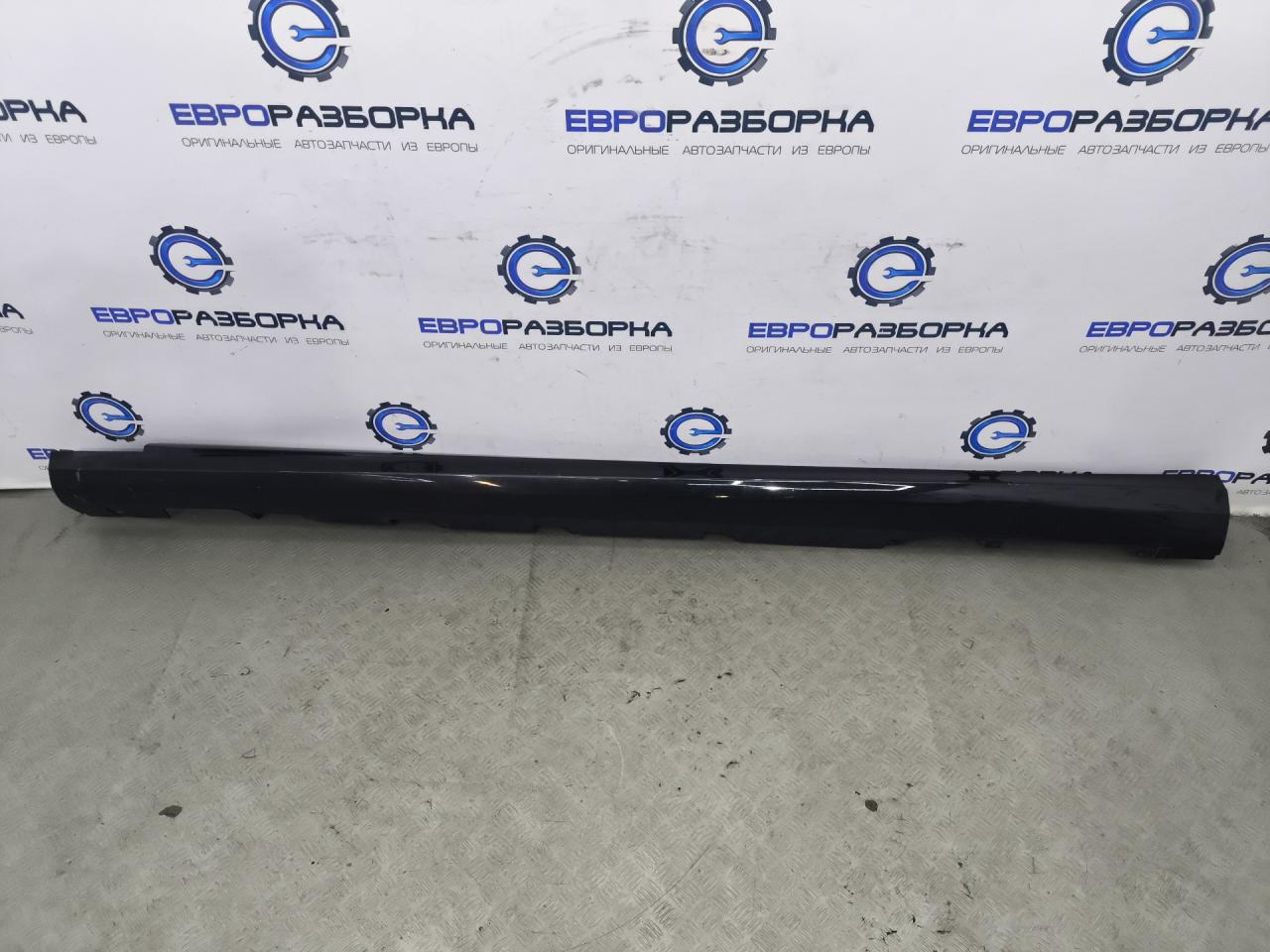 накладка на порог Audi S8 D4 2013, 4.0 л., TFSI, АКПП, передний привод, 4H0853855C - фото №1