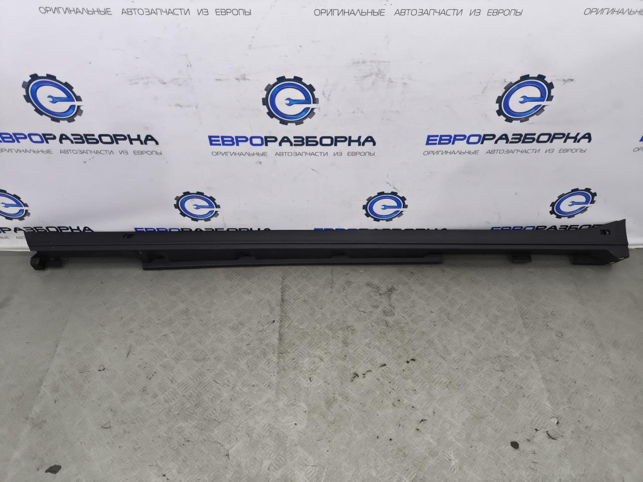 накладка на порог Lexus RX 4 поколение 2017, 3.0 л., бензин, АКПП, передний привод, 7586048040 - фото №1