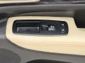 обшивка двери передняя правая Jeep Grand Cherokee 4 поколение [2-й рестайлинг] WK2 2017, 3.0 л., CRD, дизель, АКПП, передний привод - фото №12
