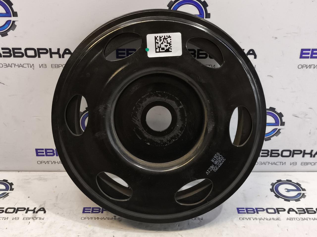 шкив коленвала Volvo XC40 1 поколение 2020, 1.5 л., бензин, denim blue, полный привод, правый руль, 32257350 - фото №1