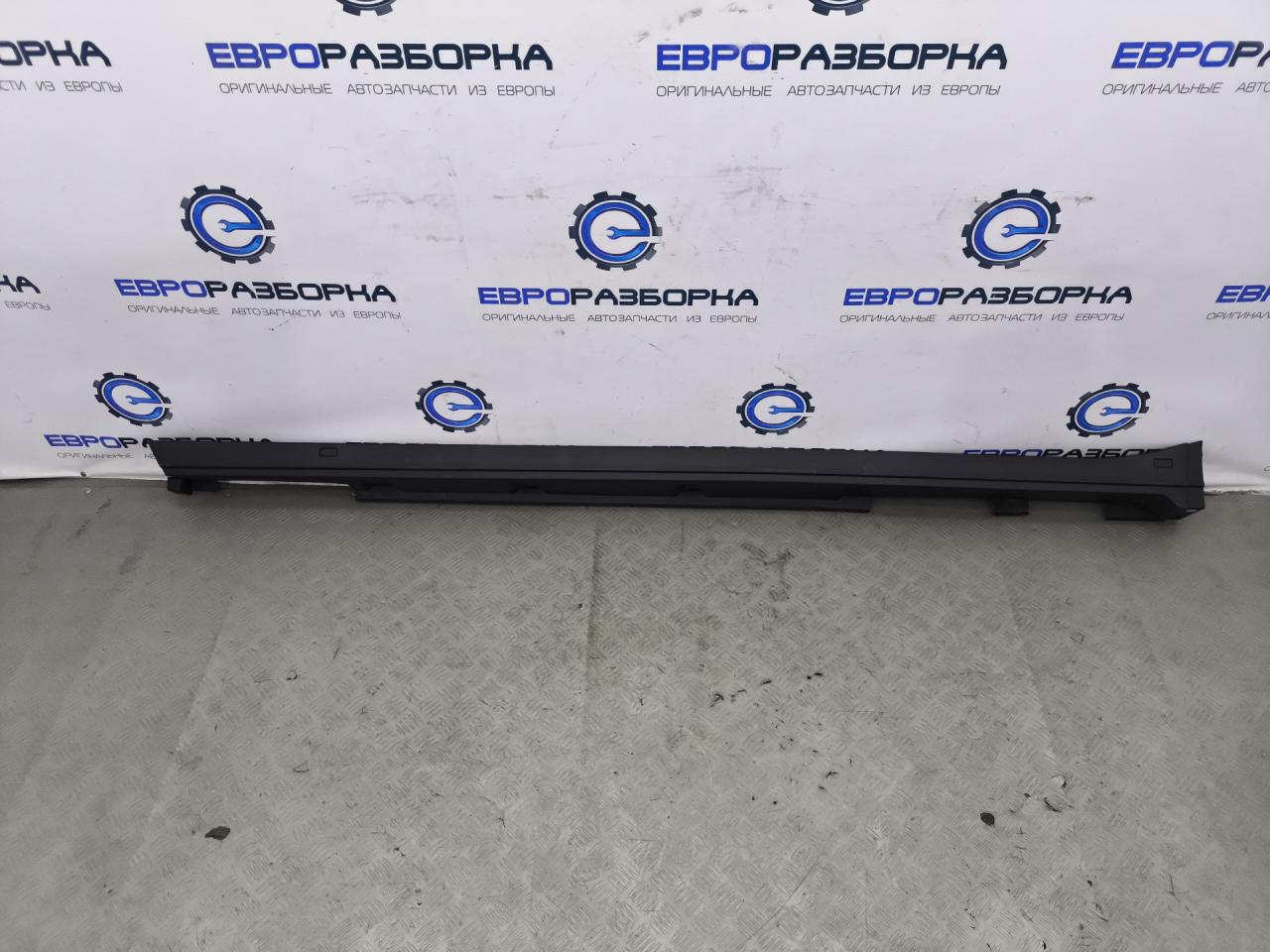 накладка на порог Lexus RX 4 поколение 2017, 3.0 л., бензин, АКПП, передний привод, правый руль, 7586048040 - фото №1