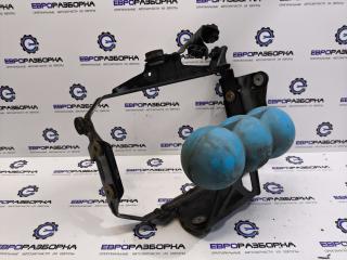 кронштейн радиатора Bentley Continental GT 2 поколение 2015, 4.0 л., TFSI, бензин, АКПП, передний привод, 3W0121703B, 3W0121233