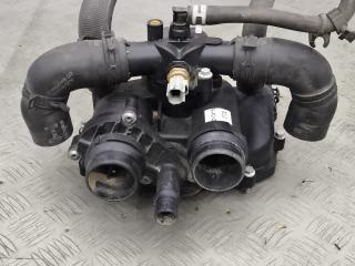 корпус термостата Land Rover Range Rover 4 поколение L405 2015, 4.4 л., дизель, АКПП, полный привод, правый руль, LR022695, AL3Q9K478DC, AL3Q9K478DD, LR110459, LR186860, AL3Q9K478DB, CK5Q8594AB