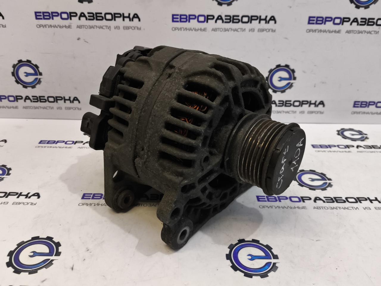 генератор Volkswagen Crafter 1 поколение 2008, 2.5 л., 06F903023E, 06F903023D, 0124325130 - фото №1