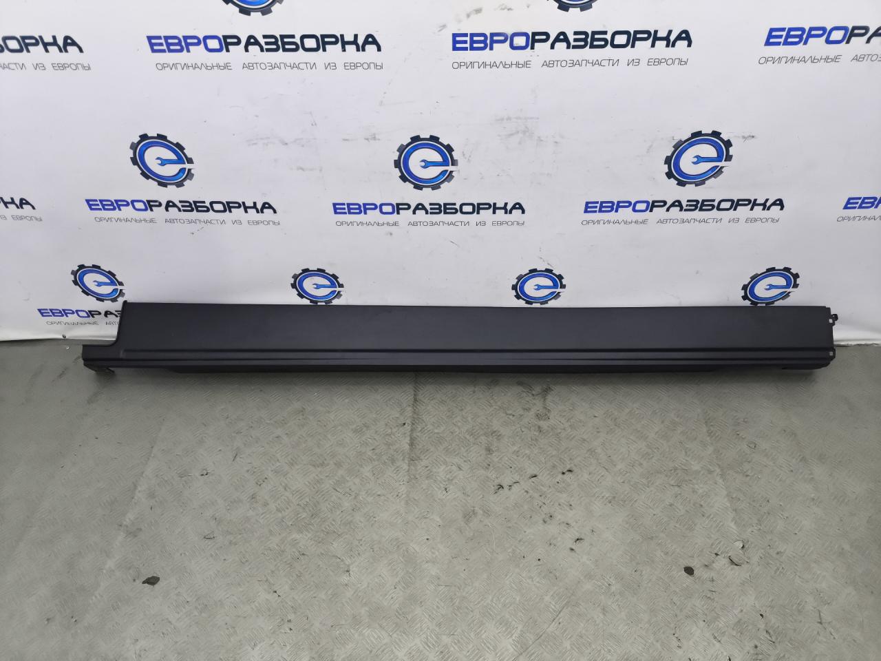 накладка на порог Land Rover Discovery 5 поколение L462 2020, 3.0 л., дизель, АКПП, передний привод, правый руль, CPLA101D57AD, LR048269, CPLA101D57AE - фото №1