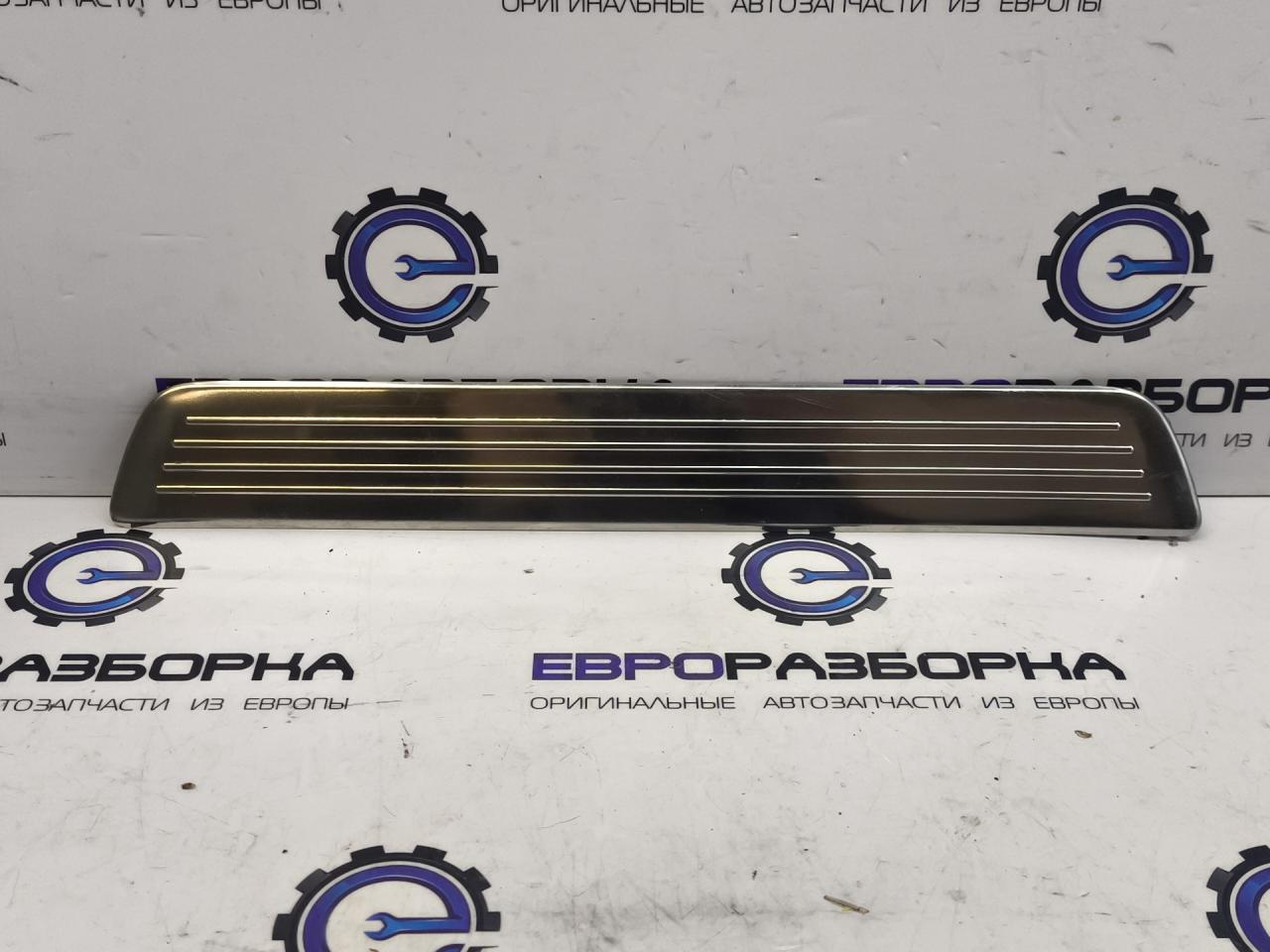 накладка на порог внутренняя Mercedes-Benz M-Класс W166 2013, 3.0 л., CDi, дизель, АКПП, передний привод, A1666860436 - фото №1