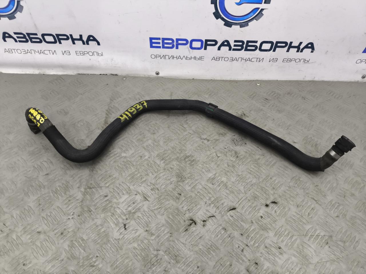 патрубок радиатора Land Rover Discovery Sport 1 поколение L550 2017, 2.0 л., дизель, АКПП, передний привод, GJ327H255AB, J9C1415, LR072104 - фото №1