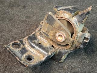 подушка крепления двигателя Toyota Prius V 1 поколение ZVW41 ZVW41 2014, 1.8 л., гибрид, АКПП, синий, хетчбэк 5 дв., передний привод