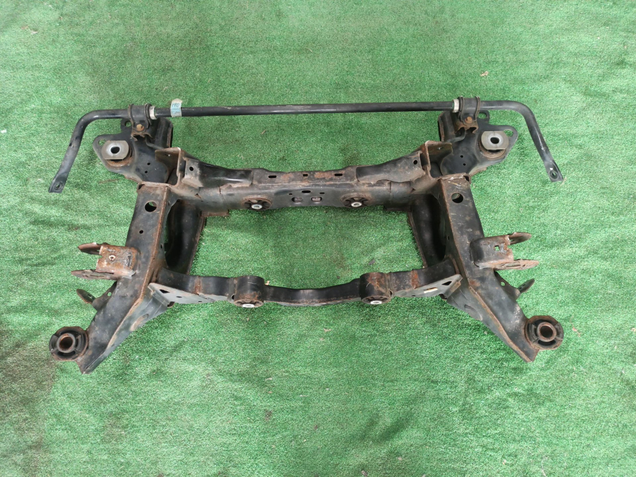 балка подвески задняя Ford Edge 2 поколение CD539 2018, 2.0 л., бензин, АКПП, черный, внедорожник 5 дв., полный привод - фото №1