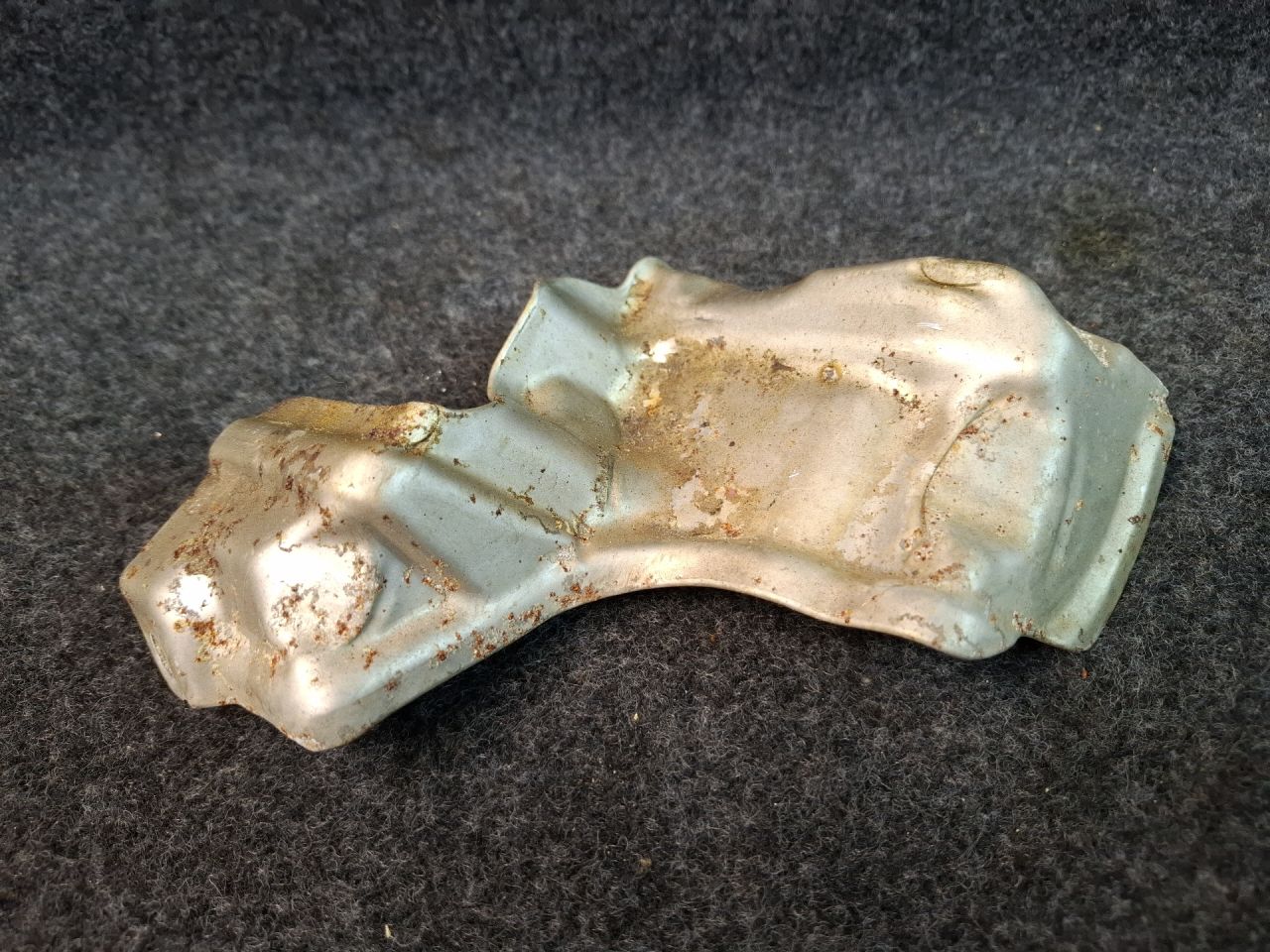 тепловой экран моторного отсека Volkswagen Jetta 7 поколение 2021, 1.4 л., бензин, АКПП, серый, передний привод, 04E131783F - фото №1