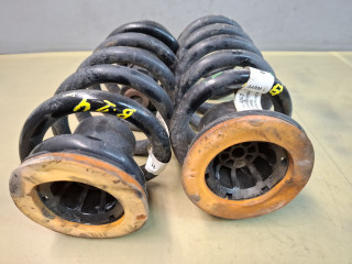 пружина задняя Chevrolet Traverse 2 поколение [рестайлинг] 2022, 3.6 л., бензин, АКПП, белый, внедорожник 5 дв., полный привод, 23104462