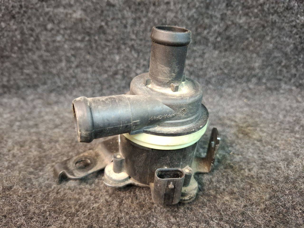 насос антифриза дополнительный Chevrolet Equinox 3 поколение 2018, 2.0 л., бензин, АКПП, передний привод, 23463177 - фото №1