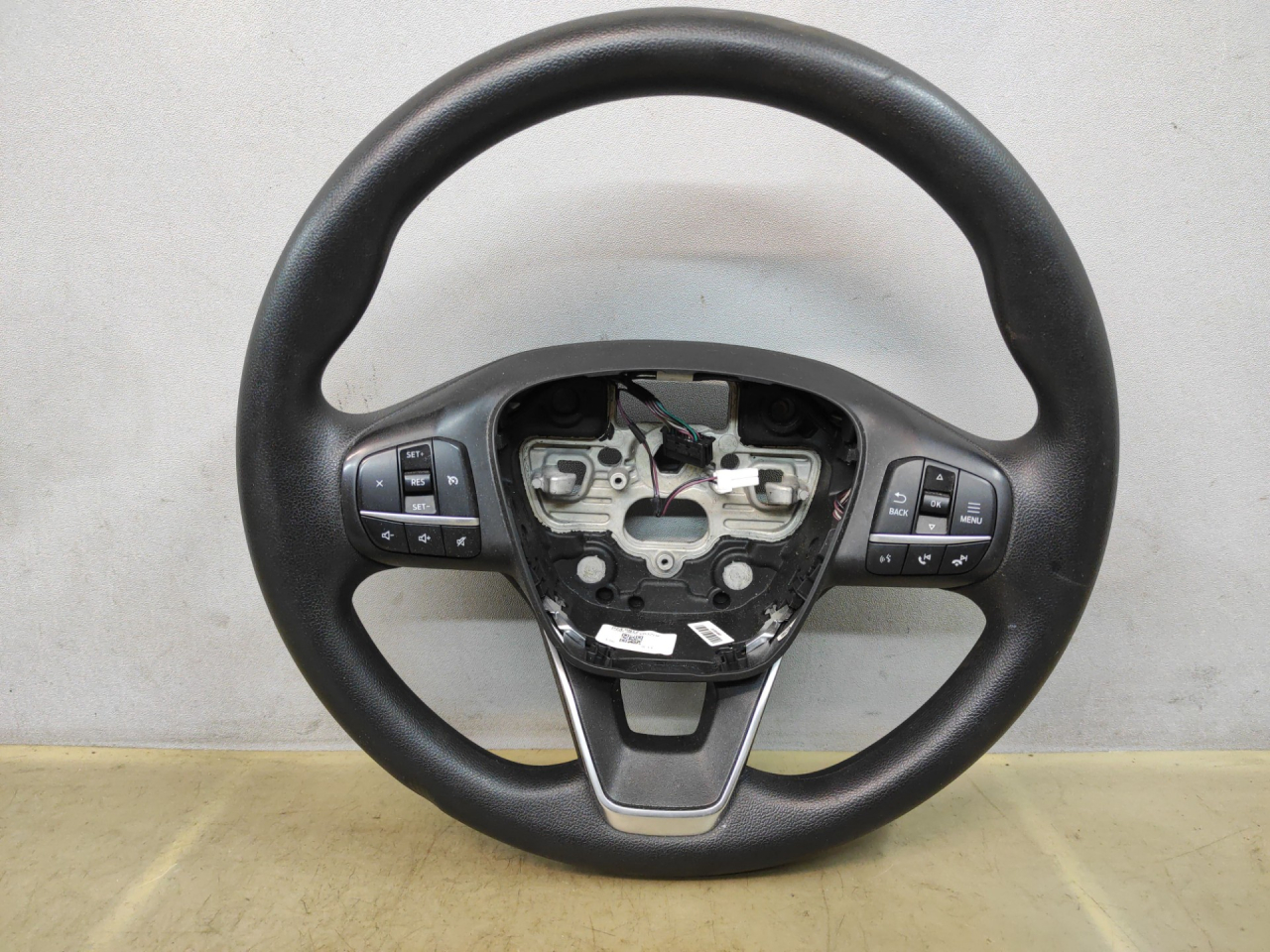 руль Ford Escape 4 поколение CX482 2021, 2.5 л., гибрид, АКПП, внедорожник 5 дв., полный привод - фото №1