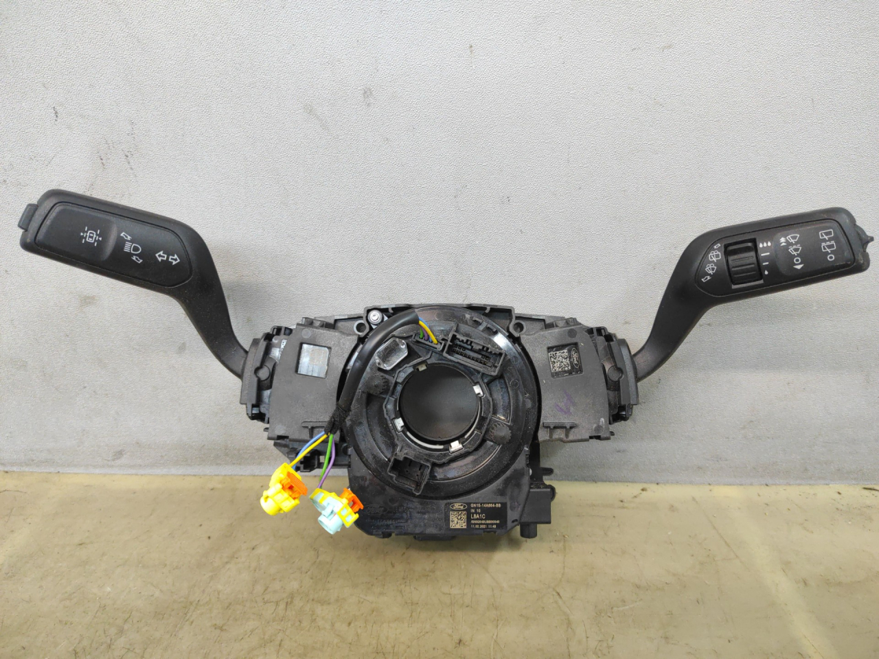 переключатель подрулевой (стрекоза) Ford Escape 4 поколение CX482 2021, 2.5 л., гибрид, АКПП, внедорожник 5 дв., полный привод, L8A1C, GN1514A664BB - фото №1