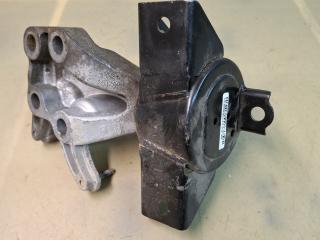 подушка крепления двигателя Chevrolet Trax 1 поколение 2015, 1.8 л., F18D4, бензин, передний привод, 95090589