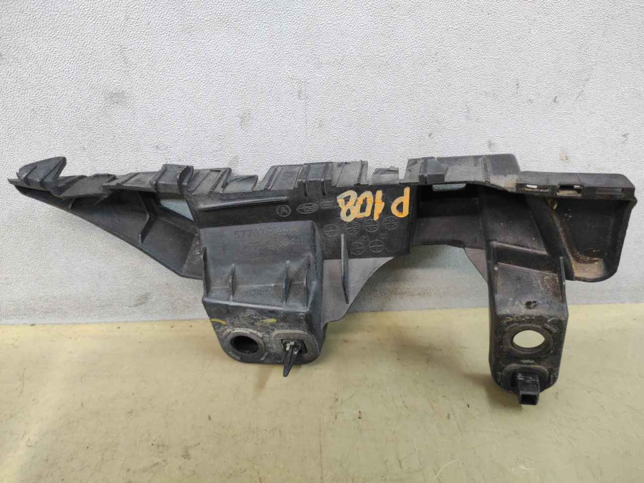 Крепление бампера заднего Subaru Impreza 5 поколение (GK/GT) 2019, 2.0 л., бензин, вариатор, серый, седан, полный привод, 57707FL44A - фото №1