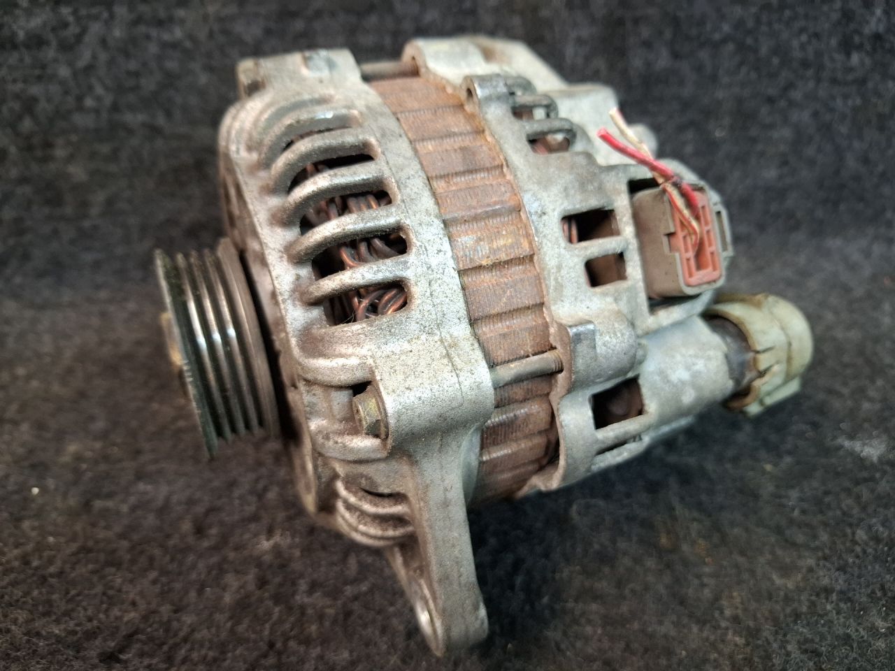 генератор Mazda 323 6 поколение 1998, 1.5 л., бензин, Z599, A2TB0091 - фото №1