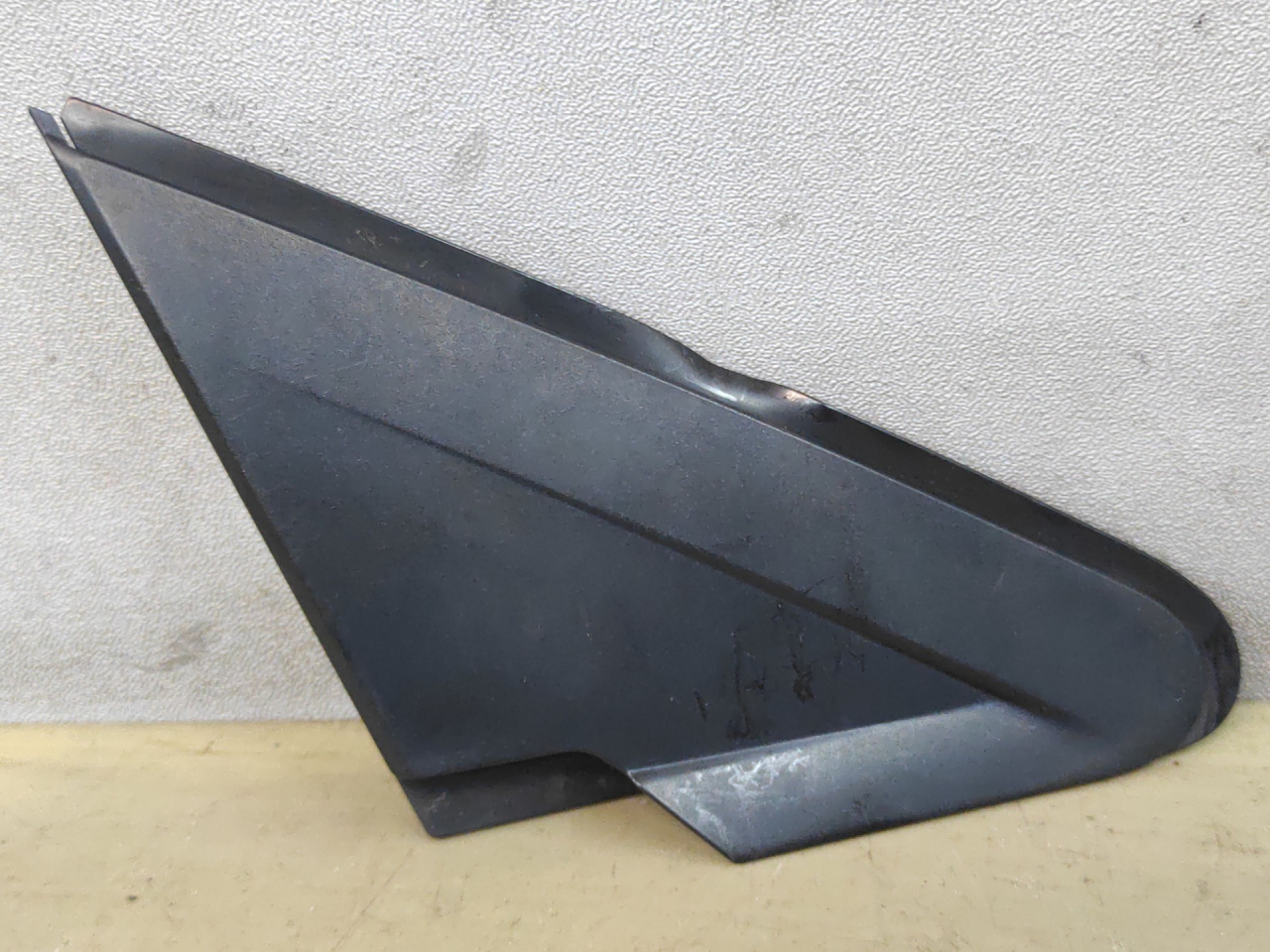 Накладка крыла (уголок зеркала) переднего правая Subaru Impreza 5 поколение (GK/GT) 2019, 2.0 л., бензин, вариатор, серый, седан, полный привод, 65250FL000, 65242FL000 - фото №1