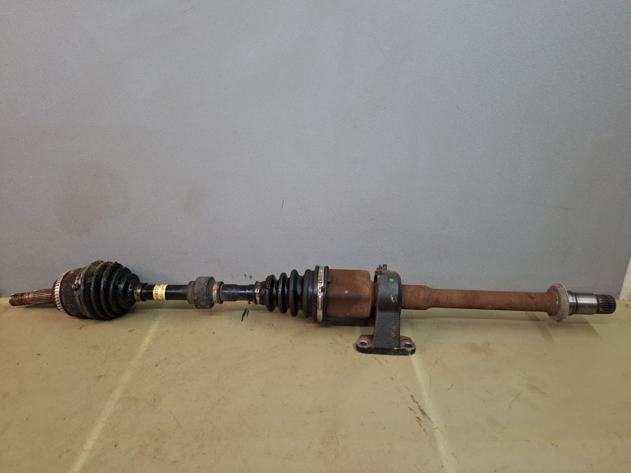 полуось передняя правая (приводной вал, ШРУС) Toyota Camry 7 поколение XV40 ACV40 2009, 2.4 л., 2AZ-FE, бензин, АКПП, синий, седан, передний привод - фото №1