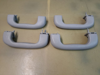 ручка внутренняя потолочная Chevrolet Equinox 3 поколение 2018, 1.5 л., бензин, АКПП, серый/441b, полный привод