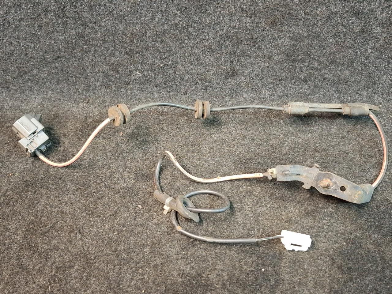 проводка датчиков парковки Toyota Prius V 1 поколение ZVW41 ZVW41 2014, 1.8 л., гибрид, АКПП, синий, хетчбэк 5 дв., передний привод - фото №1