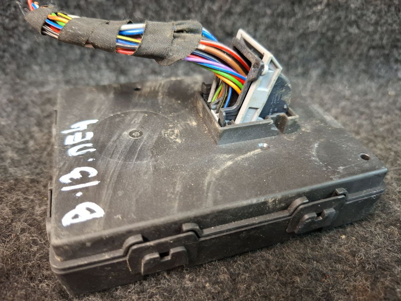 блок комфорта Volkswagen Jetta 7 поколение 2021, 1.4 л., бензин, АКПП, серый, передний привод, 3Q0959435N - фото №1