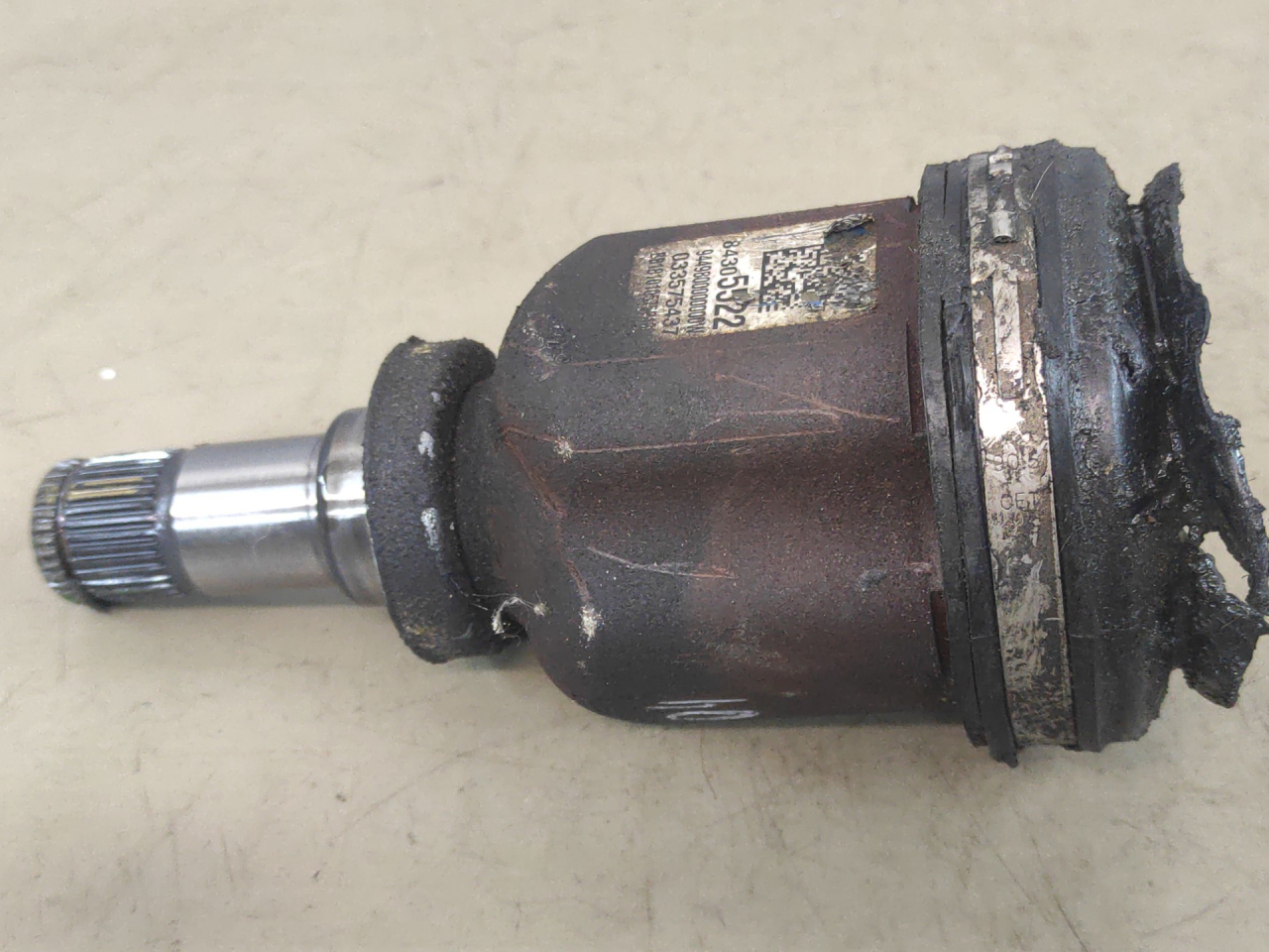 ШРУС наружный Chevrolet Equinox 3 поколение 2019, 1.5 л., бензин, АКПП, белый 140х, минивэн, передний привод, 84305522 - фото №1