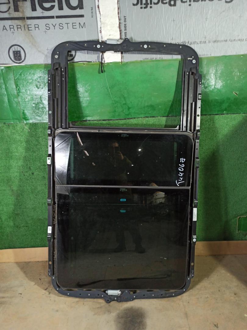 люк BMW X5 E70 2008, 3.0 л., дизель, АКПП, серый, внедорожник 5 дв., полный привод, правый руль - фото №1