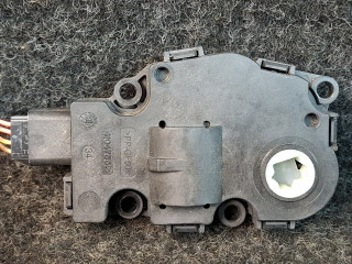 моторчик заслонки печки BMW X4 F26 2016, 2.0 л., дизель, АКПП, черный, 020420151A, T946104A