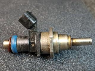 форсунка Mazda CX-7 1 поколение [рестайлинг] 2011, 2.3 л., бензин, E7T20171