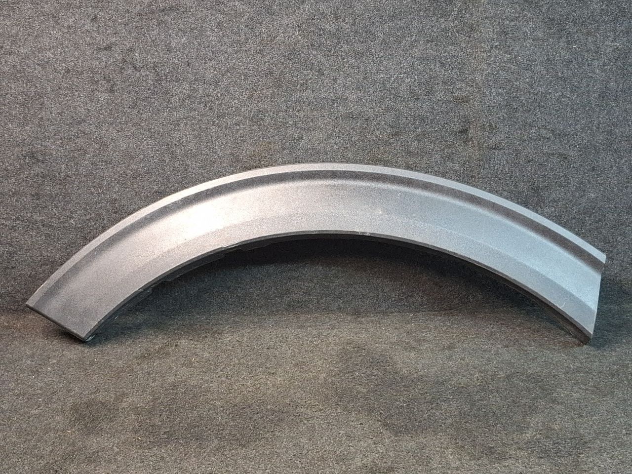 накладка колесной арки задняя правая Ford Explorer 6 поколение U625 2020, 3.0 л., бензин, АКПП, внедорожник 5 дв., полный привод, LB5BS291C20AFW - фото №1