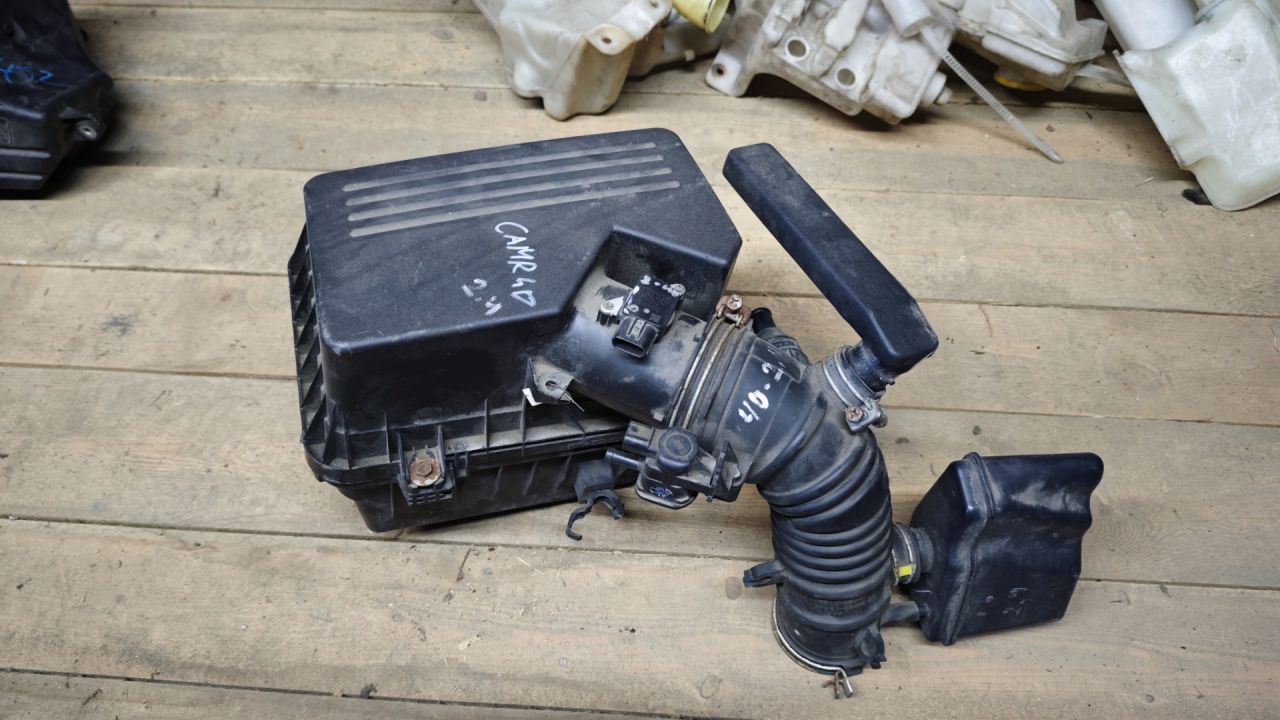 корпус воздушного фильтра Toyota Camry 7 поколение XV40 2009, 2.4 л., бензин - фото №1