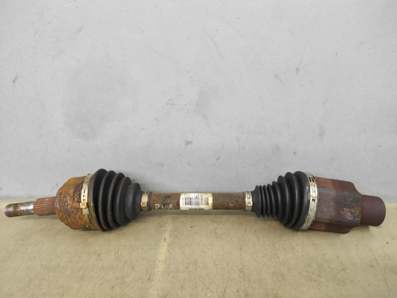 полуось передняя правая (приводной вал, ШРУС) Ford Escape 4 поколение CX482 2021, 2.5 л., гибрид, АКПП, внедорожник 5 дв., полный привод, LX67-3B436-CAC - фото №1