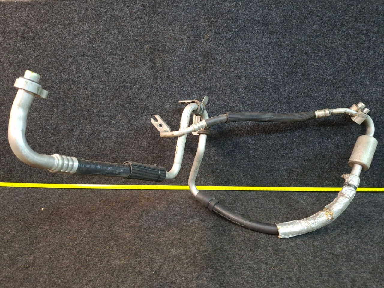 трубка кондиционера Chevrolet Malibu 9 поколение 2018, 1.5 л., бензин, АКПП, бордовый, передний привод, 84136195 - фото №1