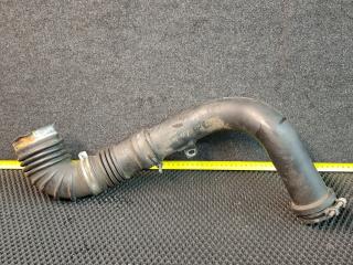 патрубок воздушного фильтра Mazda 6 2 поколение [рестайлинг] GH 2010, 2.2 л., R2AA, дизель, 6МКПП, хетчбэк 5 дв., передний привод, R2AA13231