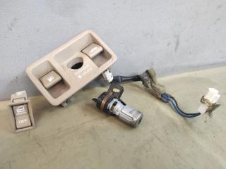 кнопка (выключатель) Lexus SC 1 поколение 1994, 4.0 л., бензин, АКПП, серовато-жёлтый, купе, правый руль