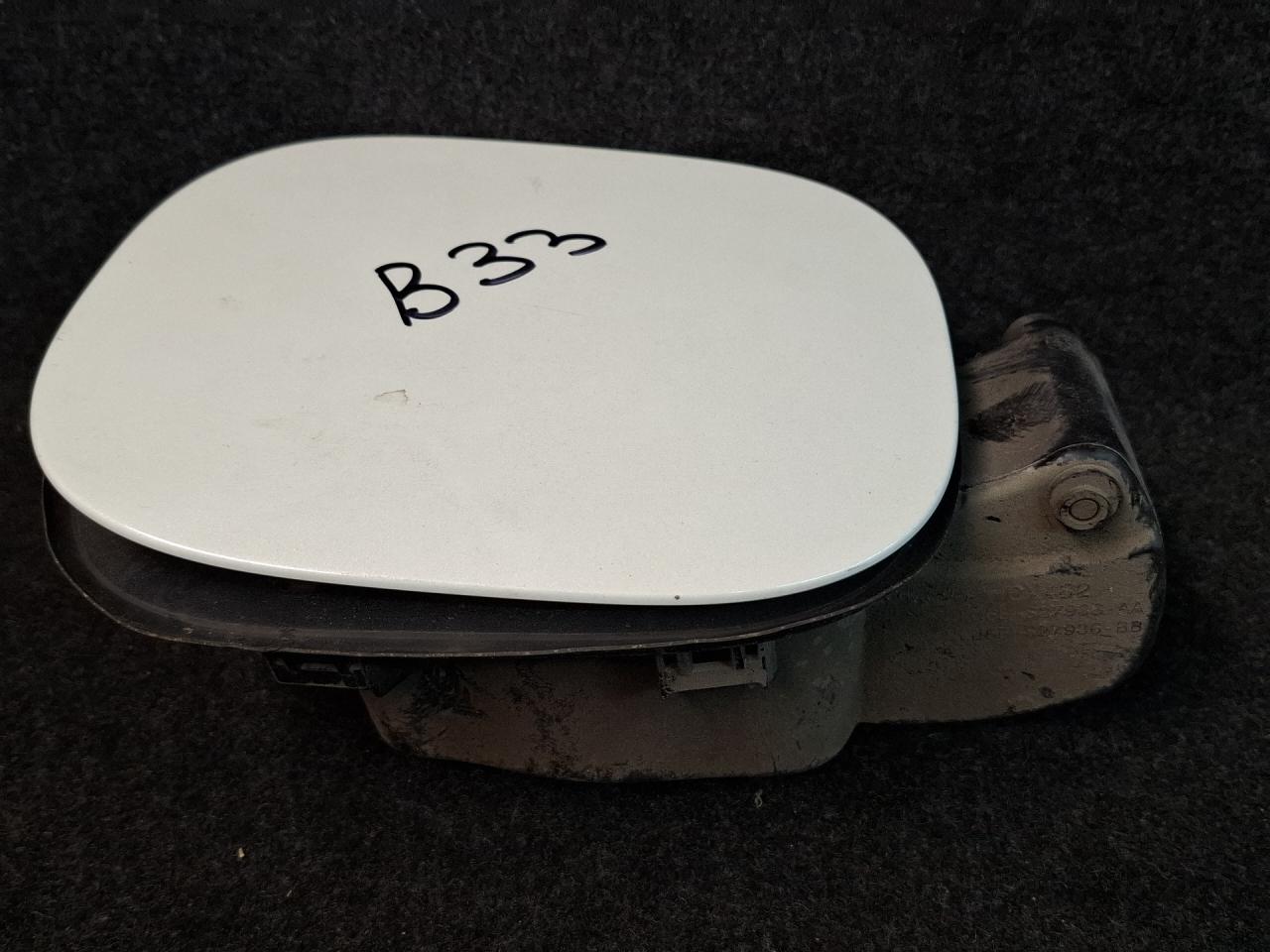 лючок топливного бака Ford Escape 4 поколение CX482 2020, 1.6 л., LUB, бензин, АКПП, белый az, внедорожник 5 дв., полный привод - фото №1