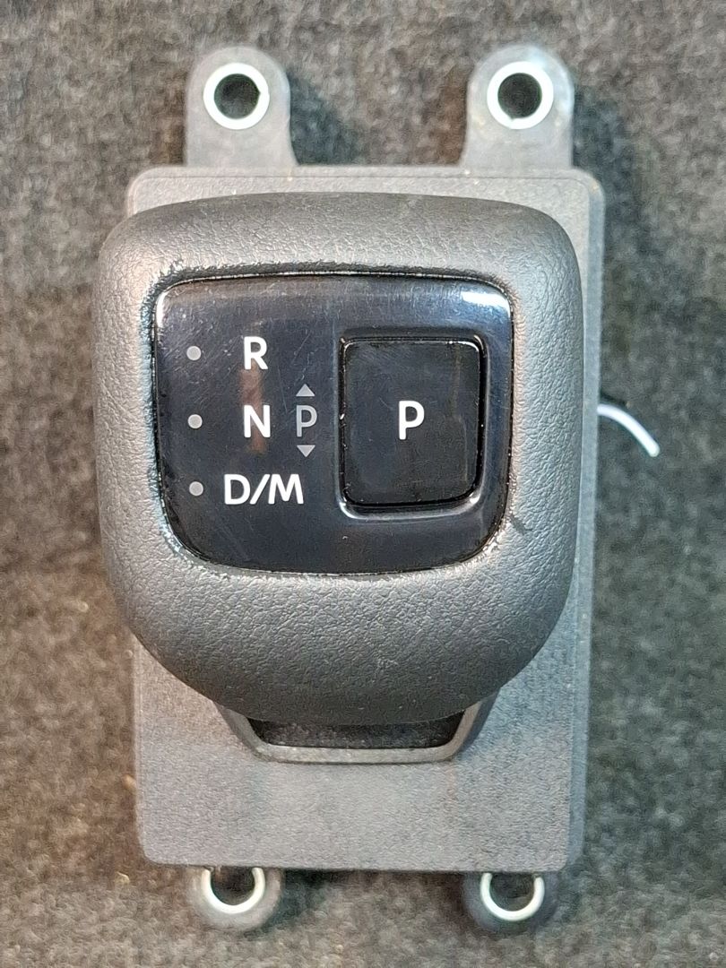 кулиса Nissan Rogue T33 2022, 1.5 л., бензин, АКПП, белый перламутр, полный привод, 349016TA3A - фото №1
