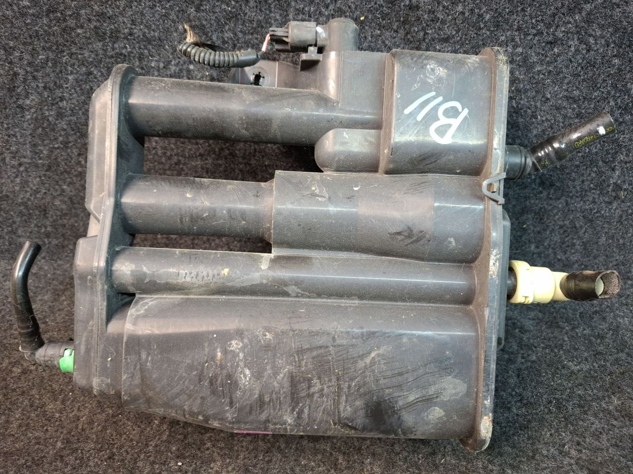 адсорбер Chevrolet Equinox 3 поколение 2018, 1.5 л., бензин, АКПП, серый/441b, полный привод, 84309187 - фото №1