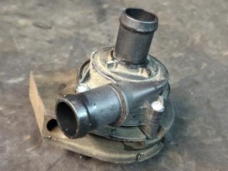 насос антифриза дополнительный Volkswagen Jetta 7 поколение 2019, 1.4 л., бензин, АКПП, синий, седан, передний привод, 5Q0965561