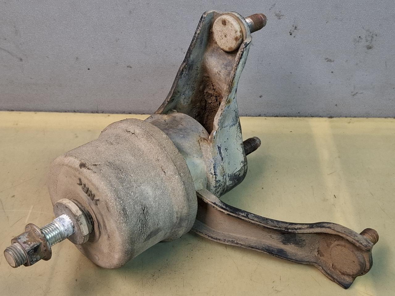 подушка крепления двигателя Toyota Camry 7 поколение XV40 2009, 3.5 л., 2GR-FE, бензин, передний привод - фото №1