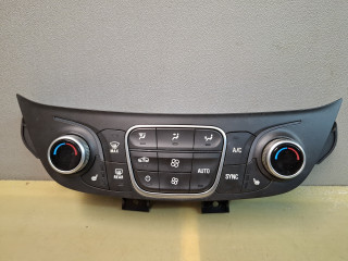 блок управления печки / климат-контроля Chevrolet Equinox 3 поколение 2018, 2.0 л., бензин, АКПП, передний привод, 84175394