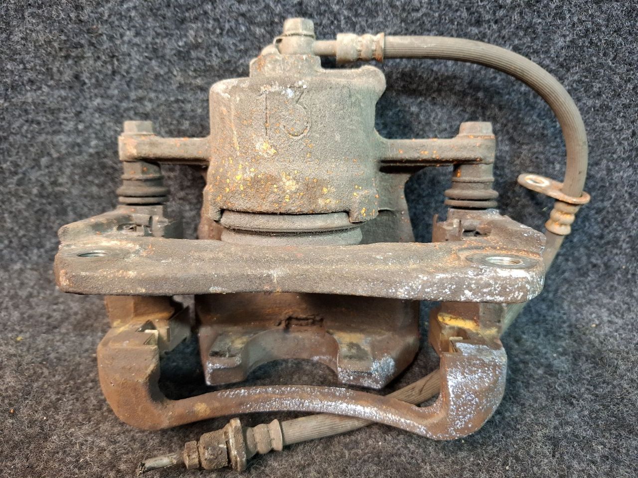 суппорт передний правый Toyota Camry 7 поколение XV40 ACV40 2009, 2.4 л., 2AZ-FE, бензин, АКПП, синий, седан, передний привод - фото №1