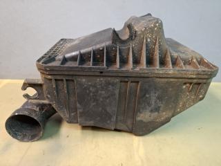 корпус воздушного фильтра Mazda 323F BJ 2000, 2.0 л., RF3F, дизель, МКПП, хетчбэк 5 дв., передний привод