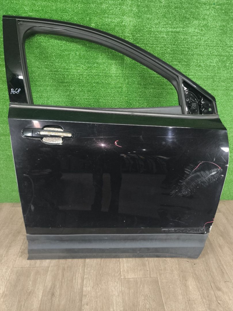 дверь передняя правая GMC Terrain 2 поколение 2019, 1.5 л., бензин, АКПП, полный привод - фото №1
